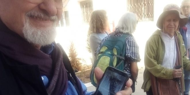 وفد سياحي متعدد الجنسيات يتابع توريزم ديلى نيوز خلال زيارة نجع حمادي