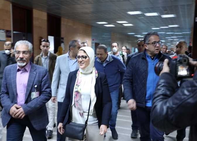 3 وزراء مع السياح فى الأقصر .. الحركة تسير بشكل طبيعى ولا قيود على السفر