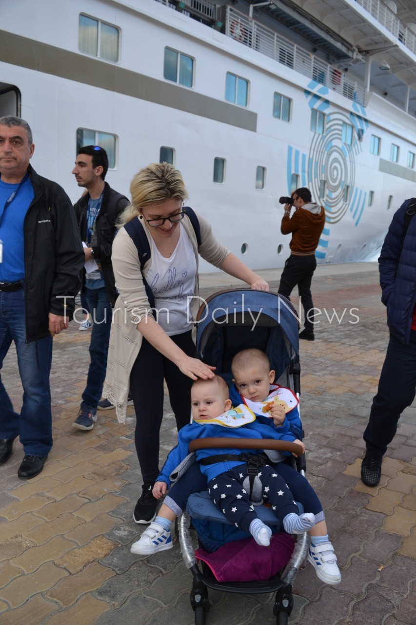 ميناء الإسكندرية يستقبل 629 سائح من جنسيات مختلفة بعد إتخاذ كافة الإجراءات الاحترازية لمنع دخول فيروس "كورونا" إلى البلاد