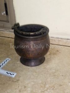 جمارك الدخيلة تضبط تهريب 9 تماثيل وقطع أثرية مُصدرة الي انجلترا 