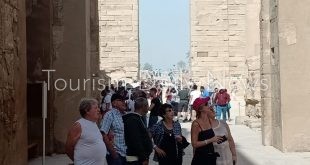 29 صورة توثق انتعاش حركة السياحة فى الأقصر