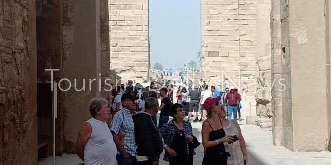 29 صورة توثق انتعاش حركة السياحة فى الأقصر