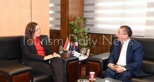 تفاصيل لقاء وزيرة التخطيط ورئيس شركة ريفايفل للخدمات الفندقية الأمريكية