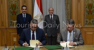 وزير الإنتاج الحربي ومحافظ الغربية يوقعان بروتوكول إنشاء فنادق خمس نجوم
