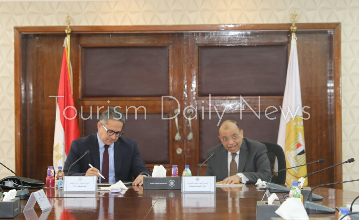 إزالة معوقات مشروع إحياء مسار العائلة المقدسة .. بين العنانى وشعراوى