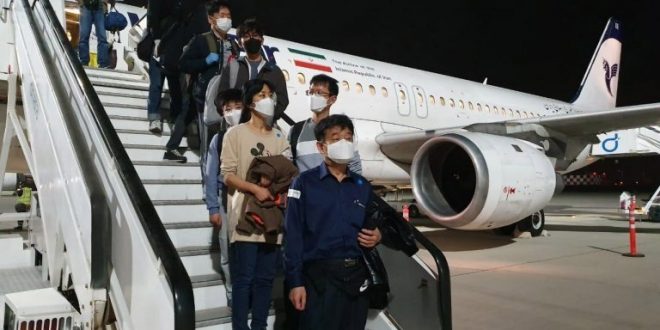 الإمارات تجلي 80 كوريا جنوبيا من إيران وتنقلهم لبلادهم