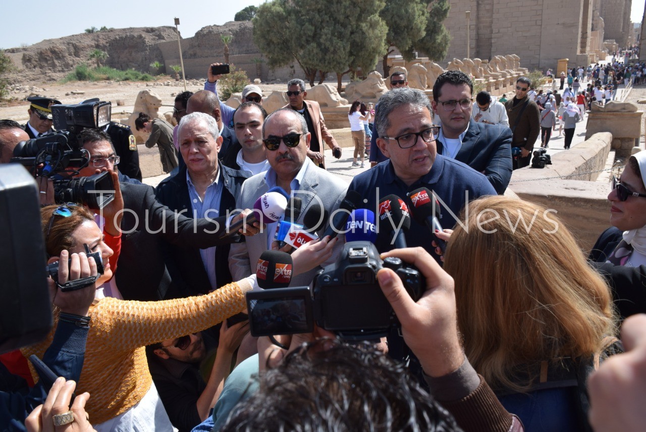 العنانى يهدد الفنادق بإجراءات صارمة للمتسترين على المصابين بكورونا