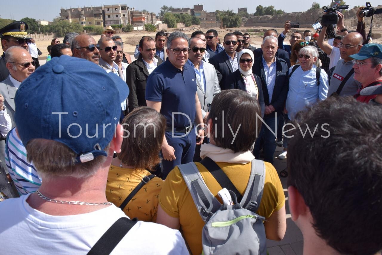 العنانى يهدد الفنادق بإجراءات صارمة للمتسترين على المصابين بكورونا