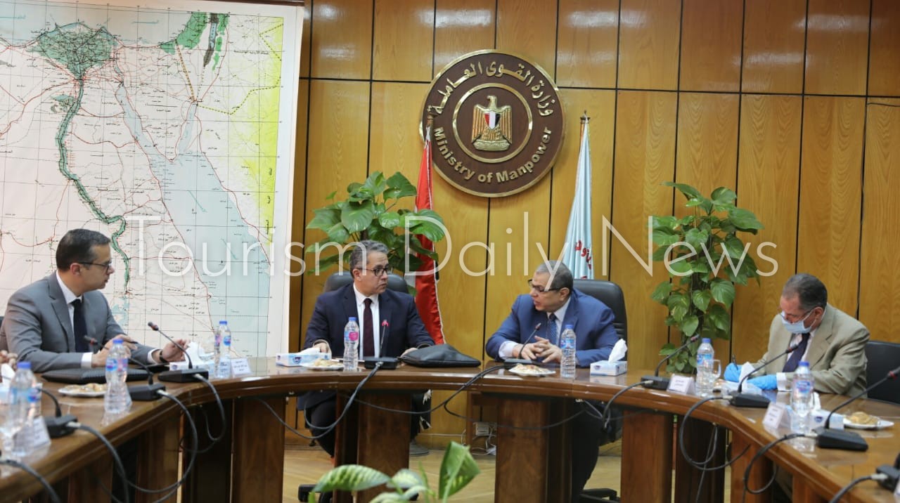  العناني وسعفان يبحثان دعم العاملين بالسياحة والمنشآت المتضررة من كورونا