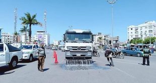 رش شوارع الغردقة بمواد مطهره لمواجهة الفيروسات