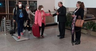 سياح الباخرة المويوءة الفرنسيين والأمريكان غادروا البلاد بعد تعافيهم