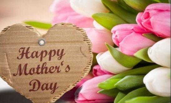 عيد الأم مع كورونا .. نصائح لمن فوق سن الخامسة والستين