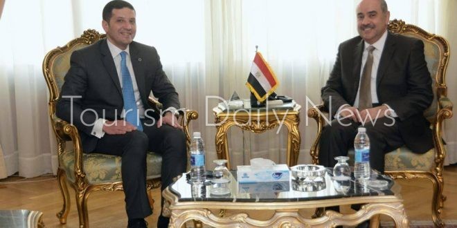 وزير الطيران يستقبل رئيس الهيئة العامة للإستثمار والمناطق الحرة