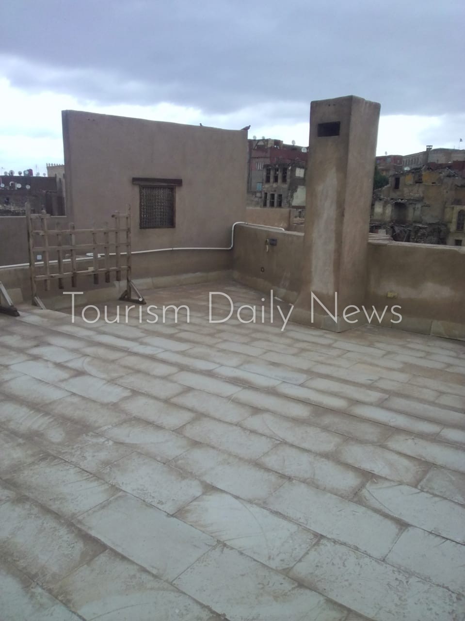 وزيري يتفقد المواقع الآثرية للاطمئنان على حالتها بعد الأمطار