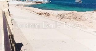 6 صور ترسم صورة حزينة لشواطئ الغردقة وهى خالية