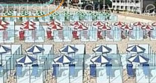 إيطاليا تستقبل الصيف علي الشواطئ ببيوت زجاجية منعًا لتفشي فيروس كورونا