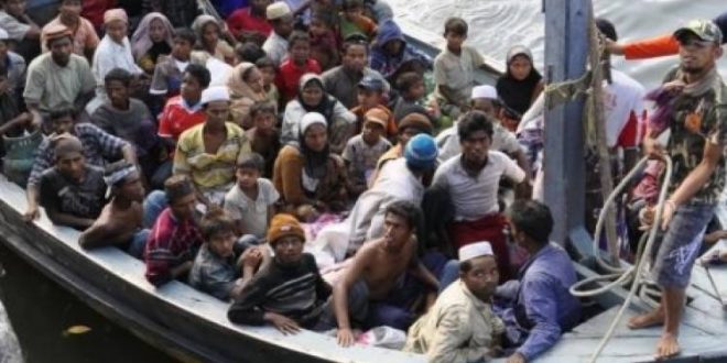 حرس السواحل ببنجلاديش ينقذون سفينة على متنها 400 من الروهنجا