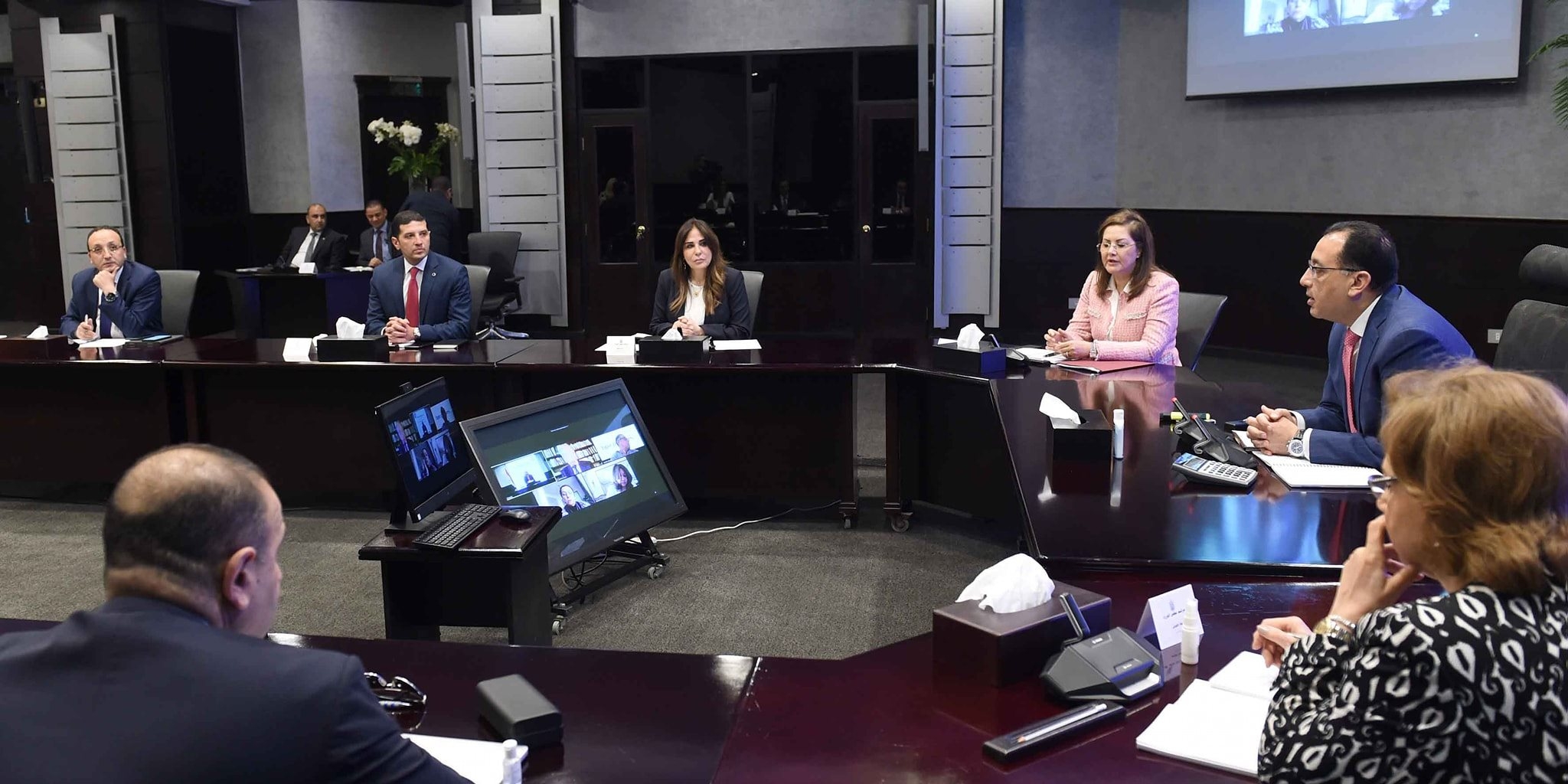 الحكومة تبحث سيناريوهات السياحة والتكتلات الاقتصادية الجديدة بعد كورونا