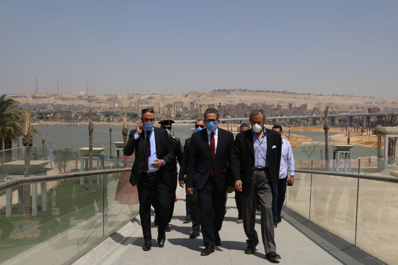 العناني يتابع تدابير الوقاية بمتحف الحضارة ويتفقد تجهيزات لوحات الإرشاد