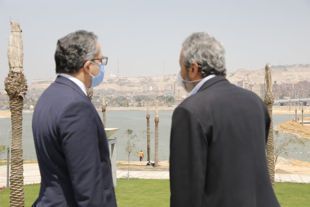 العناني يتابع تدابير الوقاية بمتحف الحضارة ويتفقد تجهيزات لوحات الإرشاد