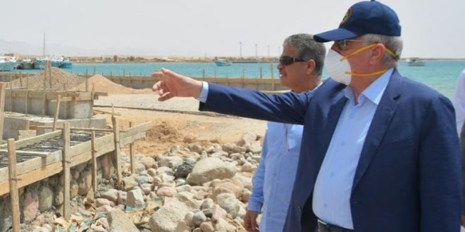 فودة يتفقد أعمال الكورنيش وممشي أهل مصر ومشروعات تنموية بطور سيناء