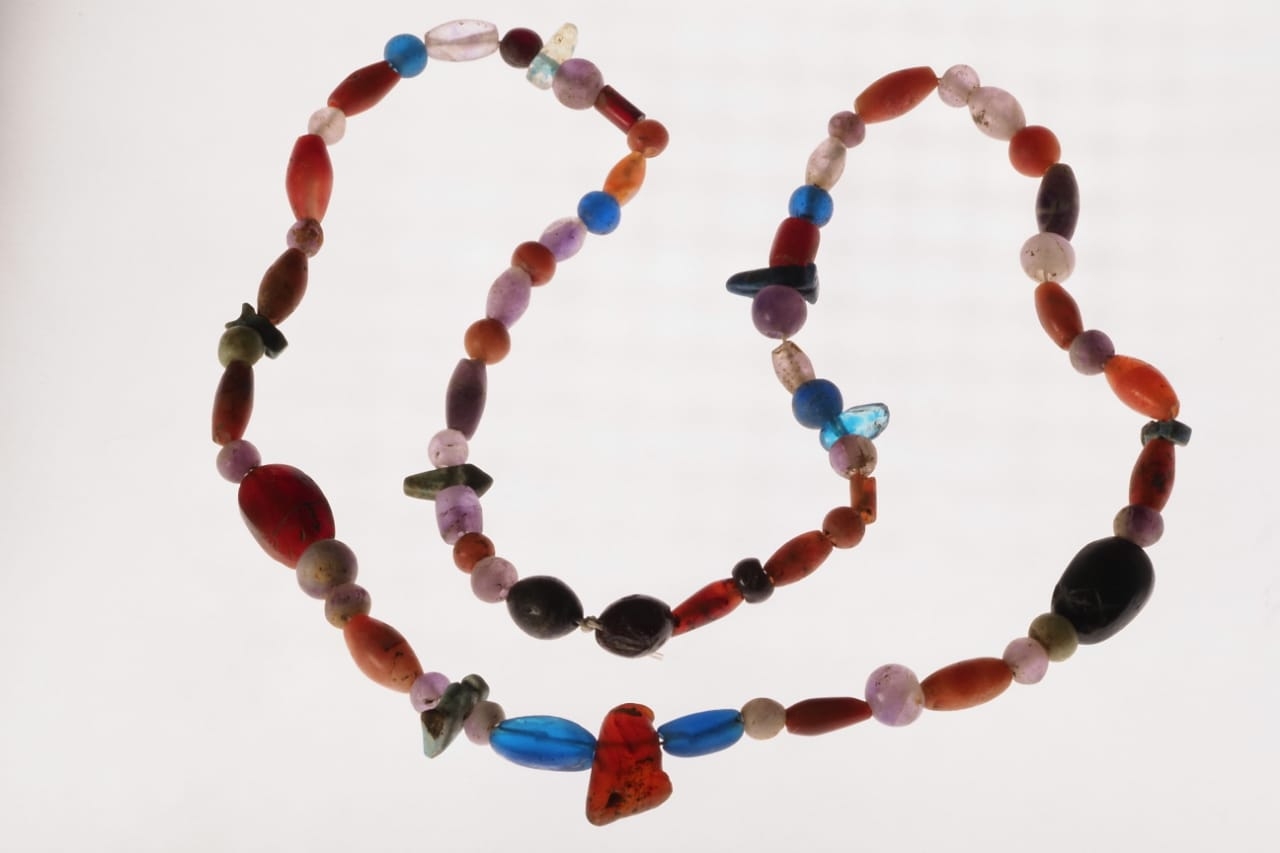 كشف آثري جديد فى مصر العثور على تابوت خشبي من الأسرة السابعة عشر