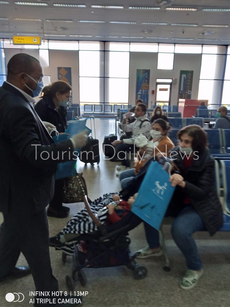 مرسى علم تستقبل المصريين العائدين من كندا .. والفنادق جاهزة