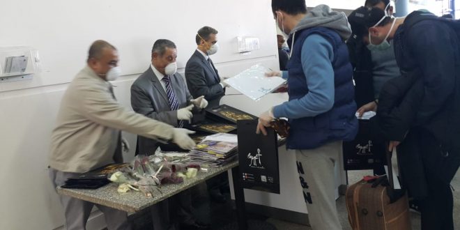 كيف استقبلت وزارة السياحة الوفد الثاني من المصريين العائدين من واشنطن؟