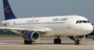 وصول رحلة استثنائية لعائدين مصريين عالقين في باريس بمطار القاهرة