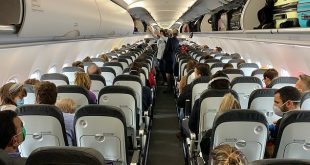  شركة طيران عالمية تشترط على الركاب عدم الذهاب إلى المرحاض دون إذن مسبق