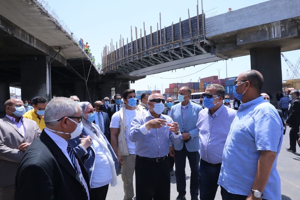 كامل الوزير في جولة تفقدية لميناء الاسكندرية