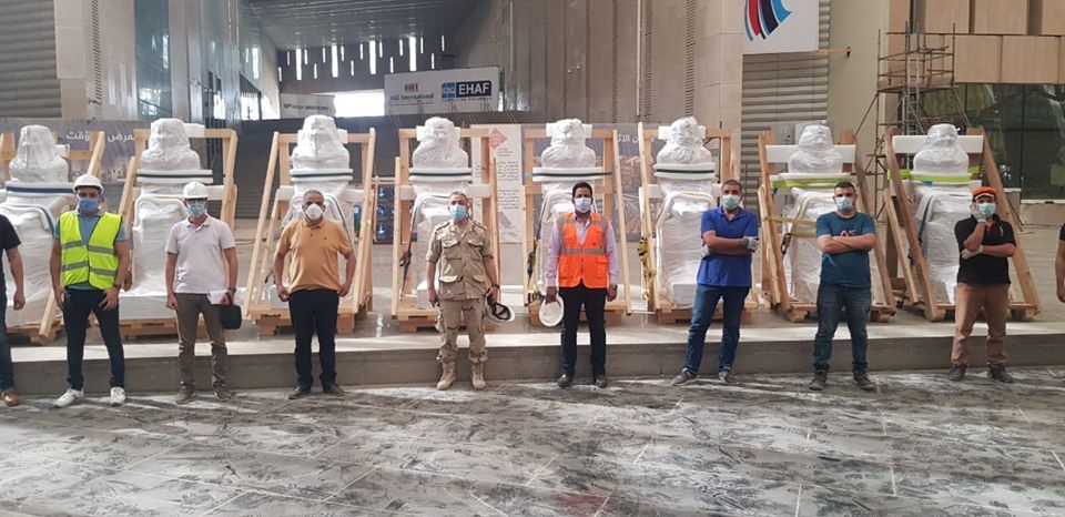 المتحف المصري الكبير يستقبل مجموعة تماثيل الملك سنوسرت الأول
