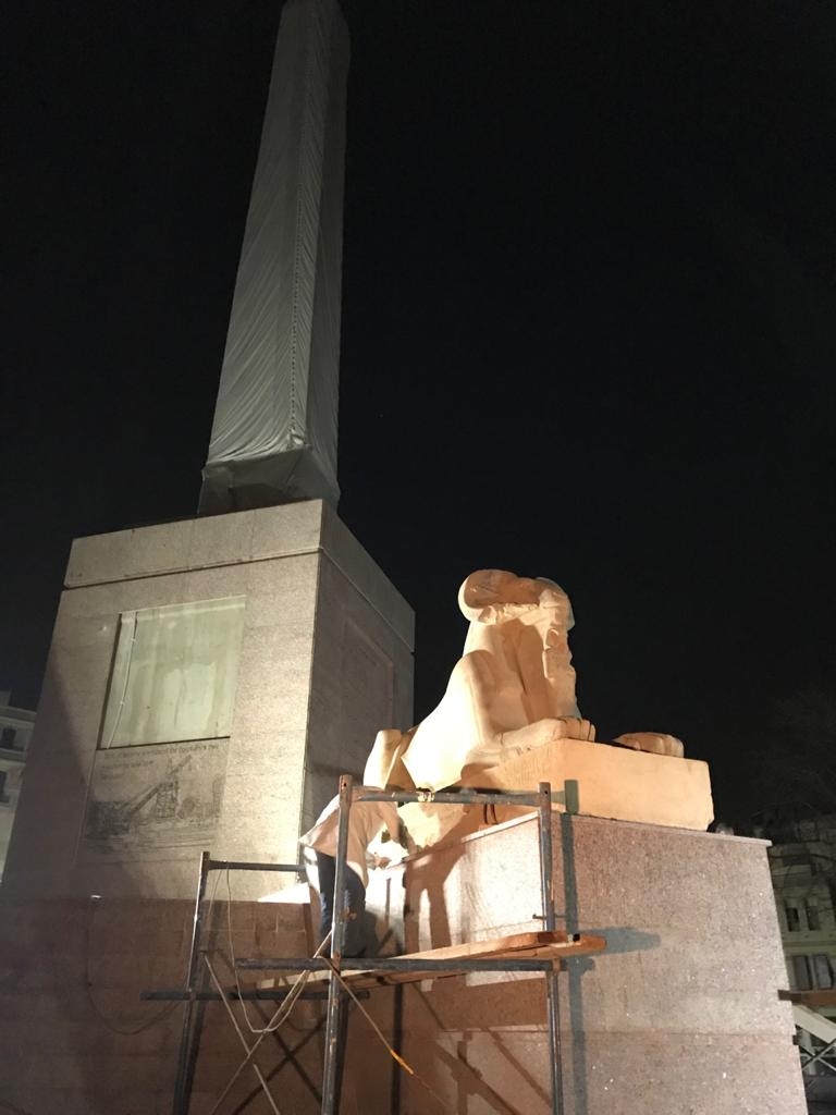 إنتهاء عملية نقل الكباش الأربعة إلى ميدان التحرير بعد ترميمها