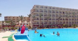 السياحة تسلم فندقين بالأقصر والسويس شهادة السلامة الصحية للتشغيل