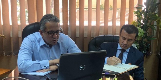 العناني يبحث مع توي إستئناف الرحلات السياحية مع مصر