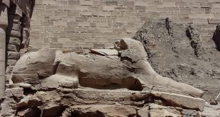 ترميم تماثيل الكباش الموجودة خلف معبد الكرنك