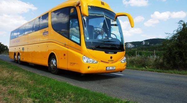 النقل السياحي يواجه خطر الإفلاس .. مذكرة للبنوك لوقف تسديد القروض بالمغرب