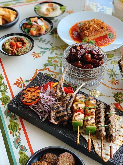 فورسيزونز خليج البحرين يقدّم تجربة رمضانية استثنائية للمتواجدين في المنزل