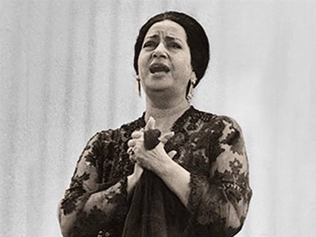 يا ليلة العيد أنستينا أصبحت دليل بهجة على مدار 80 عاماً