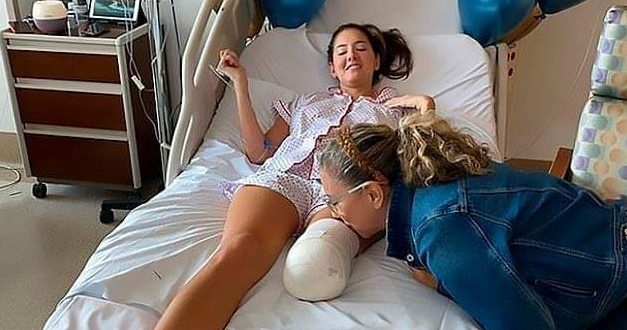 ملكة جمال كولومبيا السابقة تخضع لعملية بتر لإحدى ساقيها .. صور