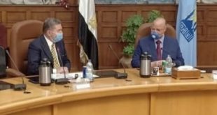 وزير قطاع الأعمال ومحافظ القاهرة يبحثان تطوير فندقي الكونتيننتال وشبرد