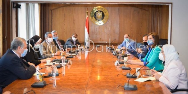 مكرم وجامع تعلنان إتاحة فرص عمل للـ ٢٣ مصرياً العائدين من ليبيا