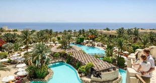 إلزام فنادق البحر الأحمر  بعدم منح العاملين إجازة إلا بناءً على طلب كتابي