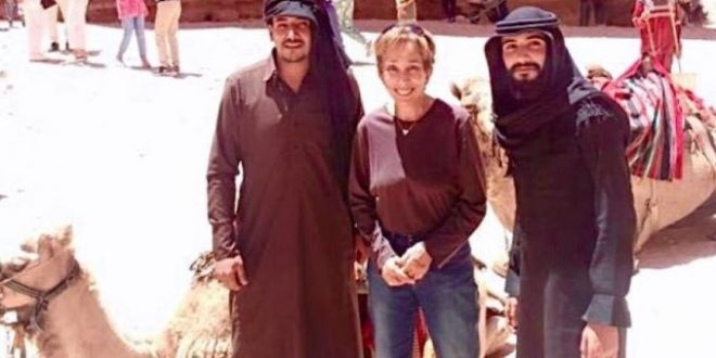 الأميرة بسمة تروج للسياحة وتنشر صورها بمدين البتراء5