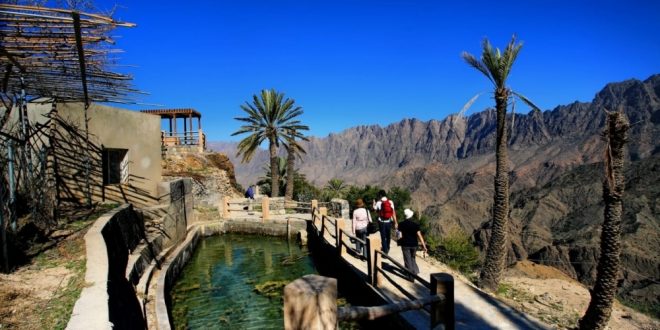 السياحة العمانية تجمع الشركات لبحث الخروج من الأزمة الراهنة وعودة الرحلات