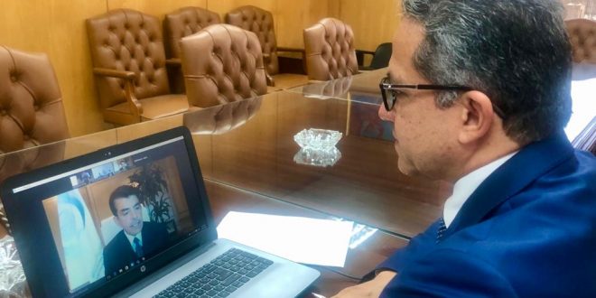 العناني يبحث تعزيز التعاون بين مصر ومنظمة الإيسيسكو في مجال العمل الآثري