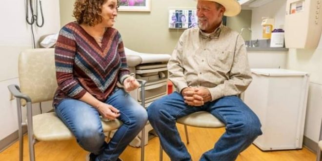 تتبرع بكليتها لرجل يعيش بأعضاء زوجها الراحل