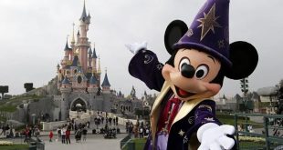 ديزني لاند باريس يعلن موعد فتح أبوابه أمام الزائرين وإجراءات للتباعد