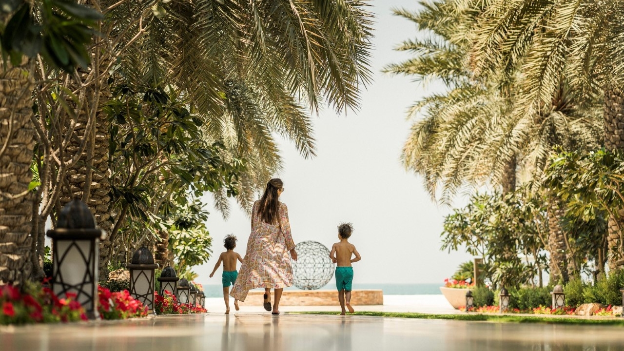 فورسيزونز دبي يطرح باقة حصرية خلال الصيف