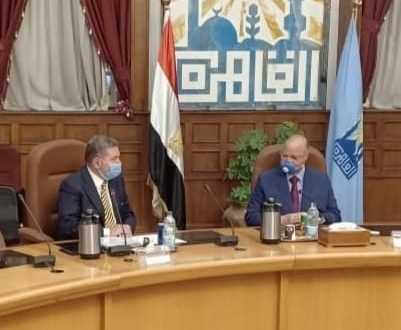 وزير قطاع الأعمال ومحافظ القاهرة يبحثان تطوير فندقي الكونتيننتال وشبرد